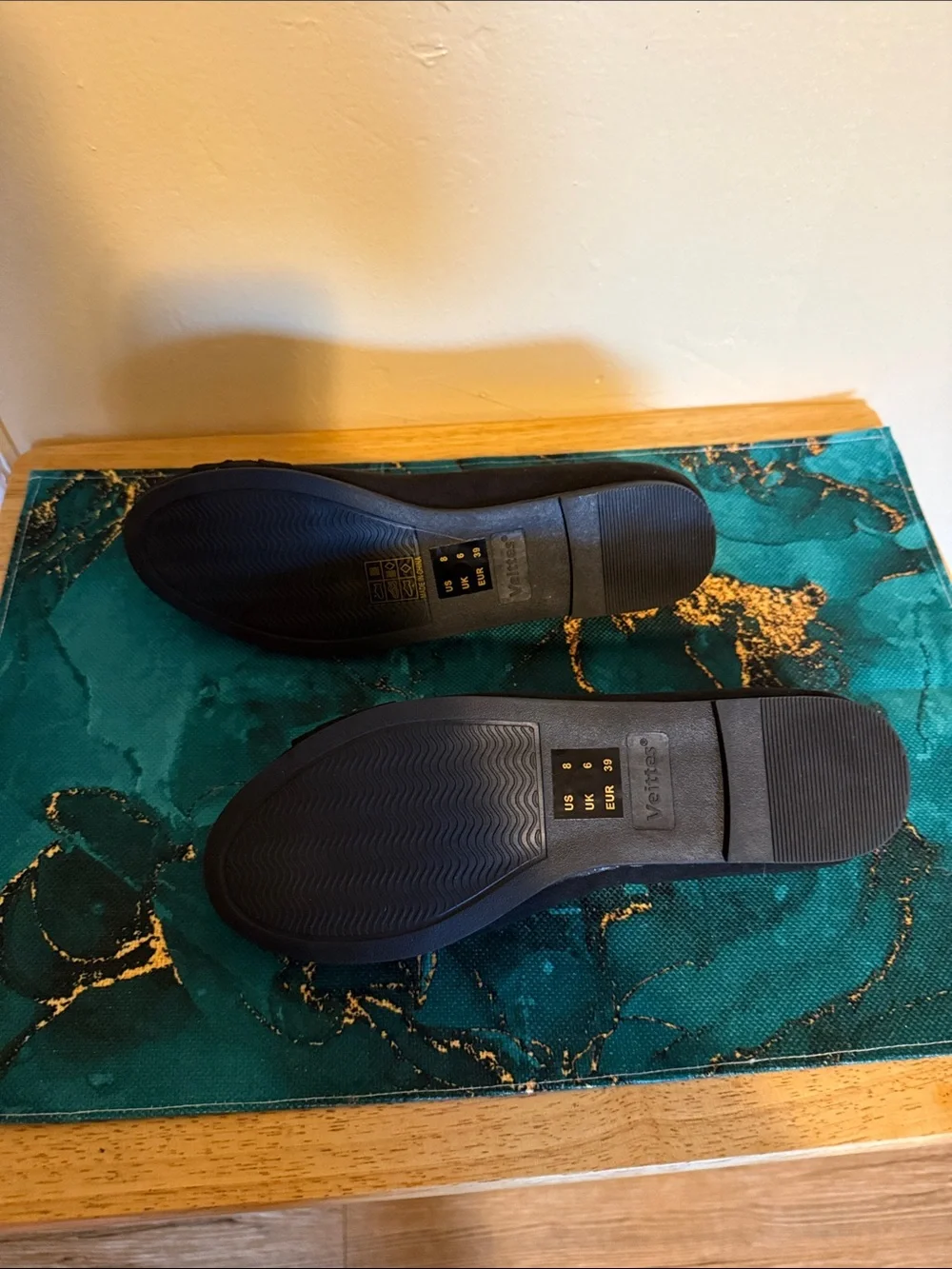 Women's Black Suede-Look Knot Ballet Flats